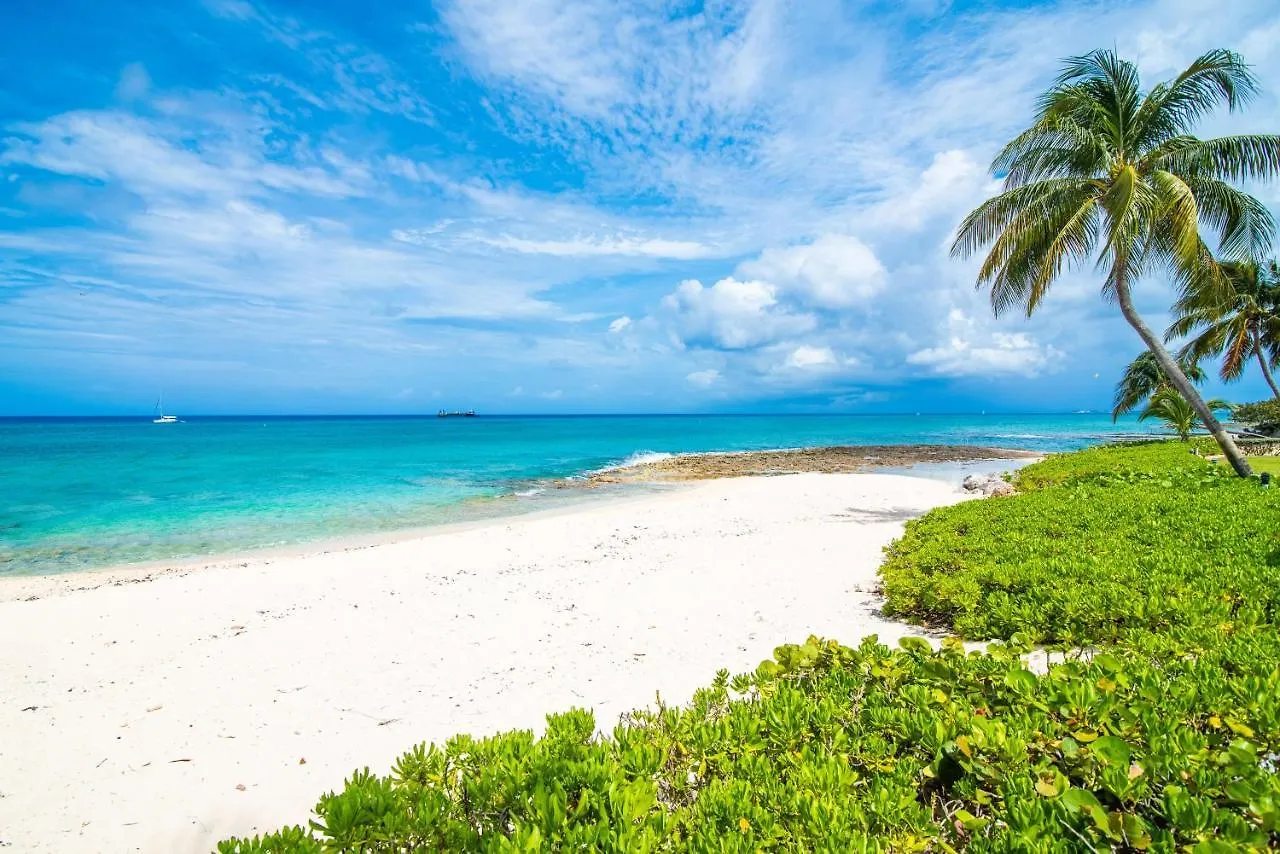 Cocoplum #1 Condo George Town 0*,  Cayman Islands